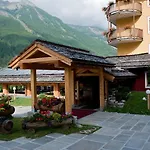 Sant'orso - Mountain & Отель