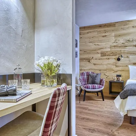 Sant'orso - Mountain & 4* 코네