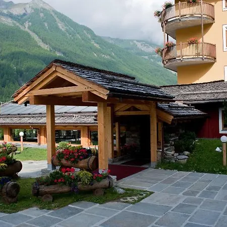 Sant'orso - Mountain & ホテル