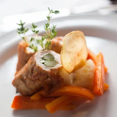 Sant'orso - Mountain & 4* 코네